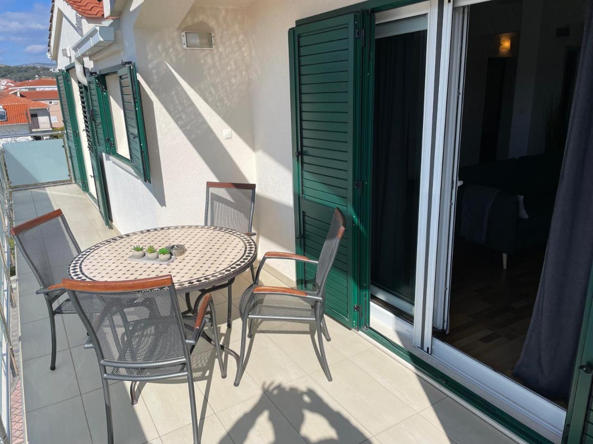 Apartments Cavar Trogir Exterior foto