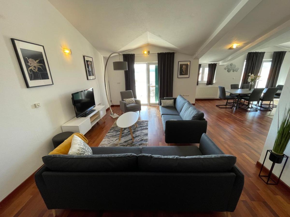 Apartments Cavar Trogir Exterior foto